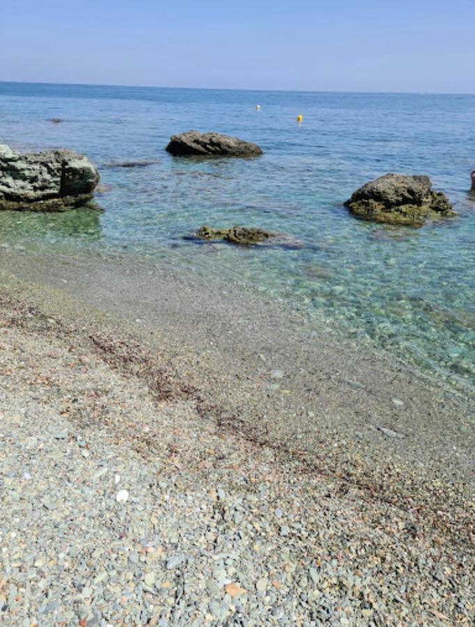 Studio Cosy Plage Et Parking Пьетранера Экстерьер фото